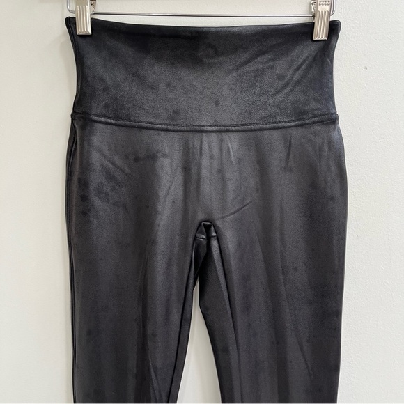 Spanx Faux Leather Black Leggings Shapewear High Rise Size Medium - Picture 2 of 9